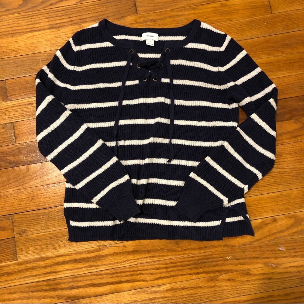 Old Navy Tied Sweater!!! So cute //Size-S
